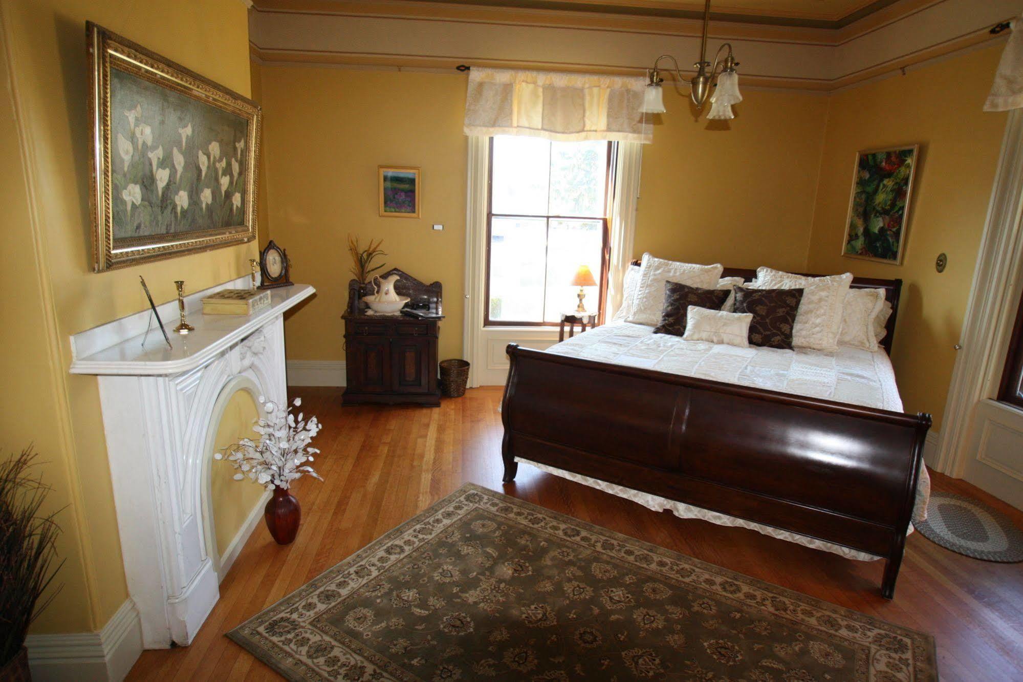 Proctor Mansion Inn Wrentham Exteriör bild